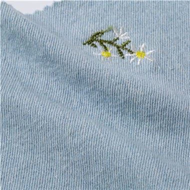 Tissu denim en coton brodé